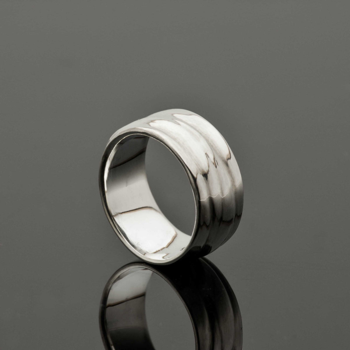 &quot;Wavy Elegance: Sterling Silver Band with a Stunning Pattern Design&quot;