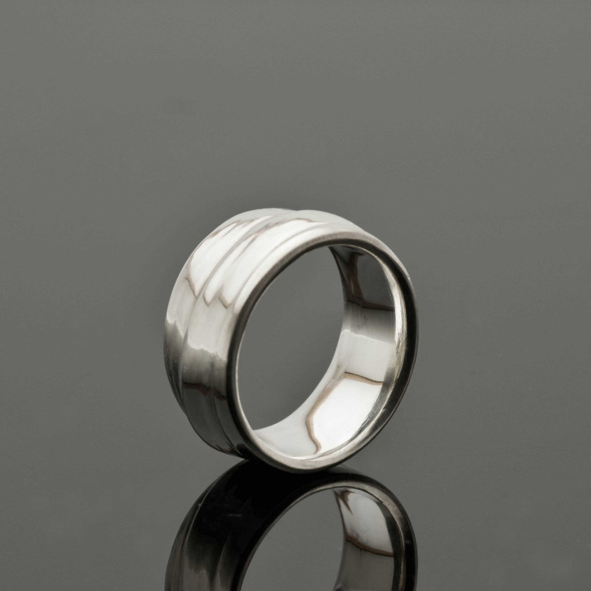 &quot;Wavy Elegance: Sterling Silver Band with a Stunning Pattern Design&quot;