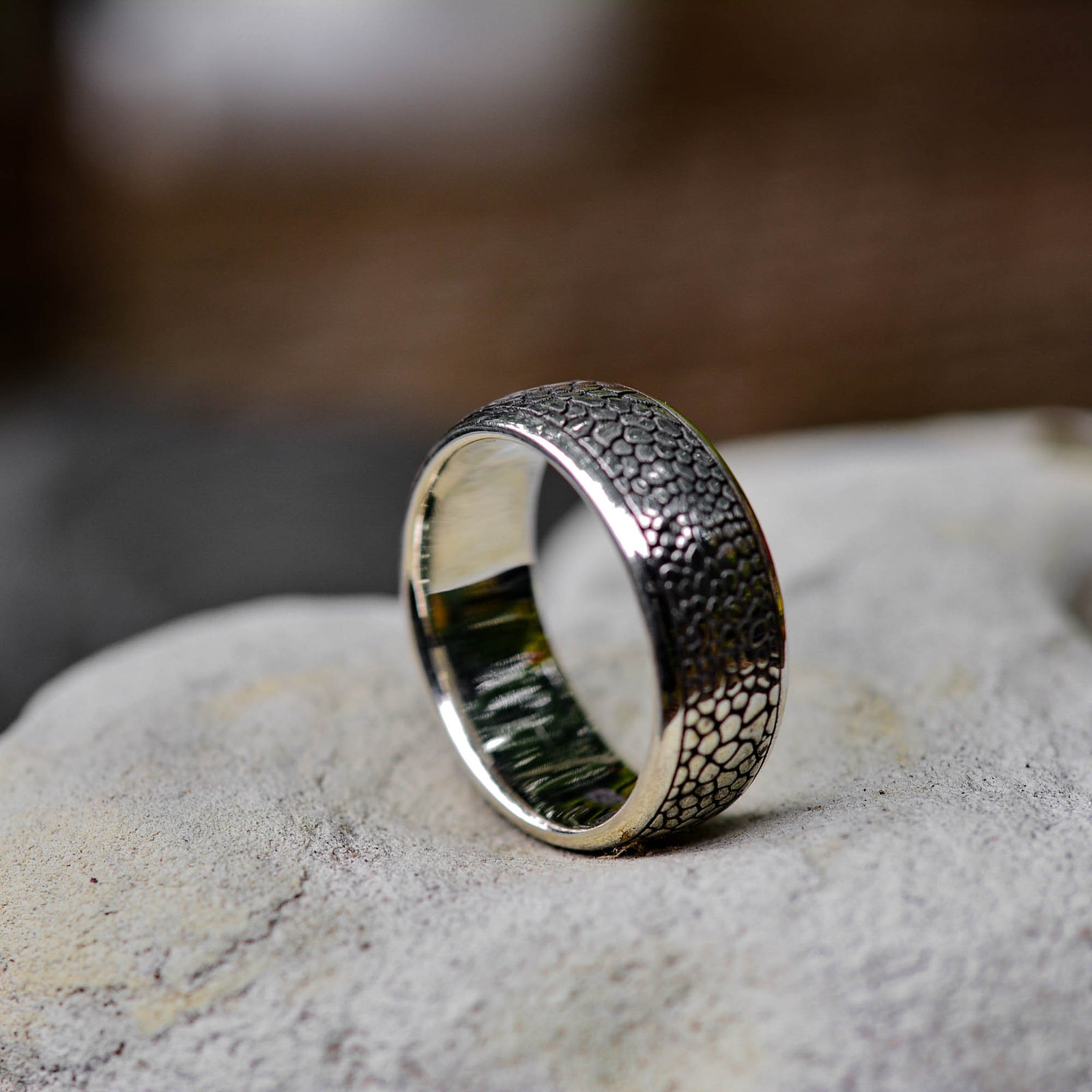 Pebble Beach Silver Ring - Nine Amulets 