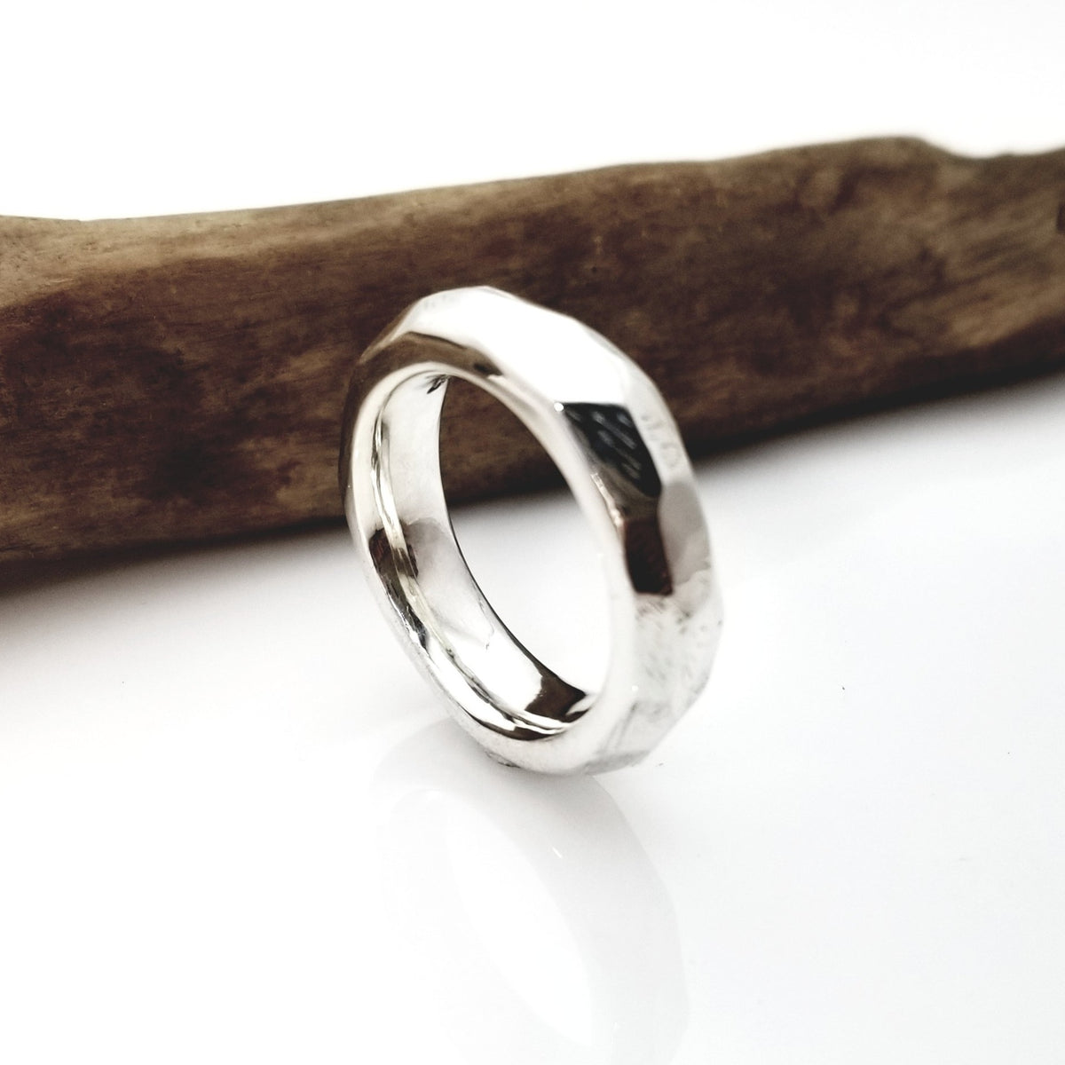 Mr Edge Sterling Silber Ring | facettiertes Design | eine einzigartige solide Band