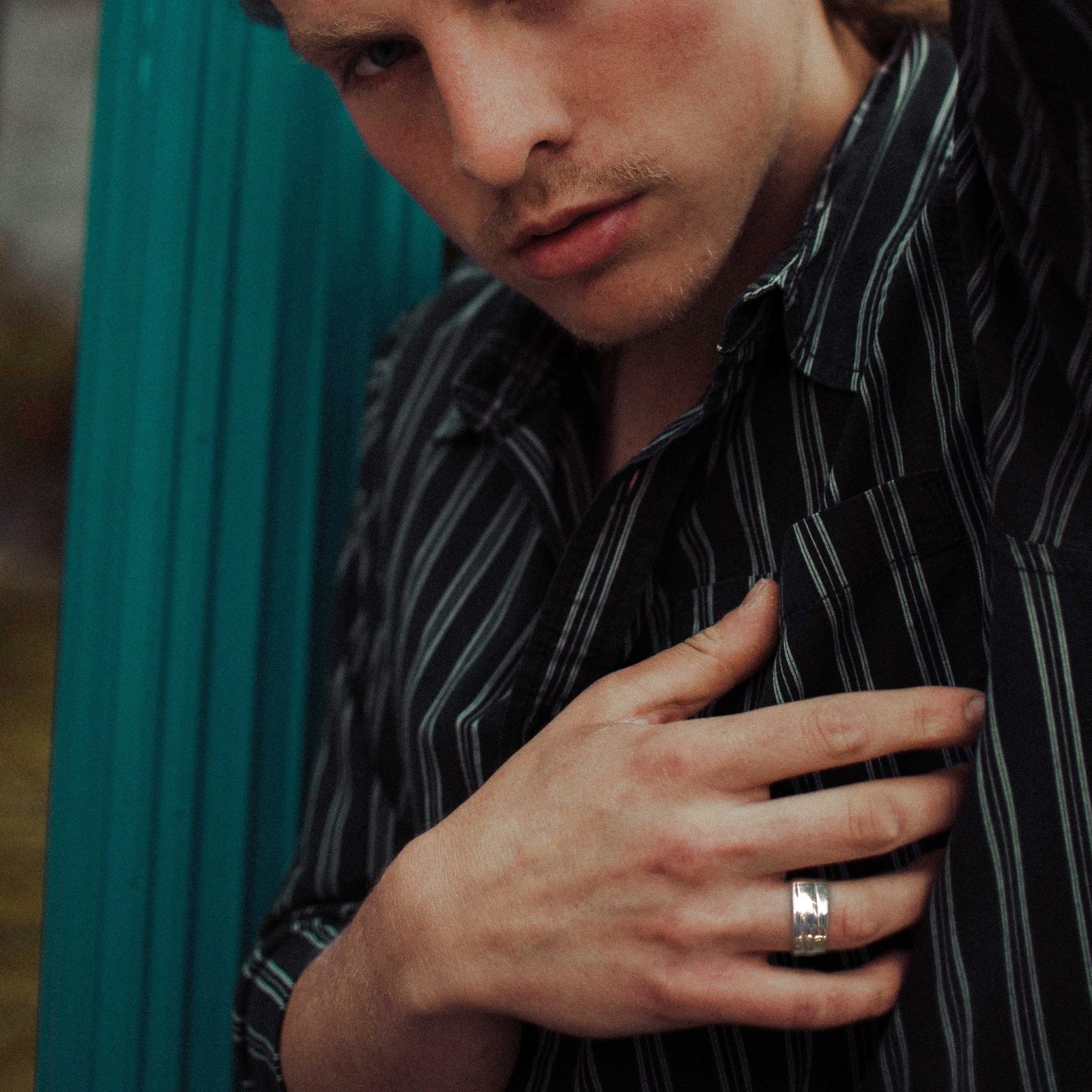 "Wavy Elegance: Sterling Silver Band with a Stunning Pattern Design" - Nine Amulets 