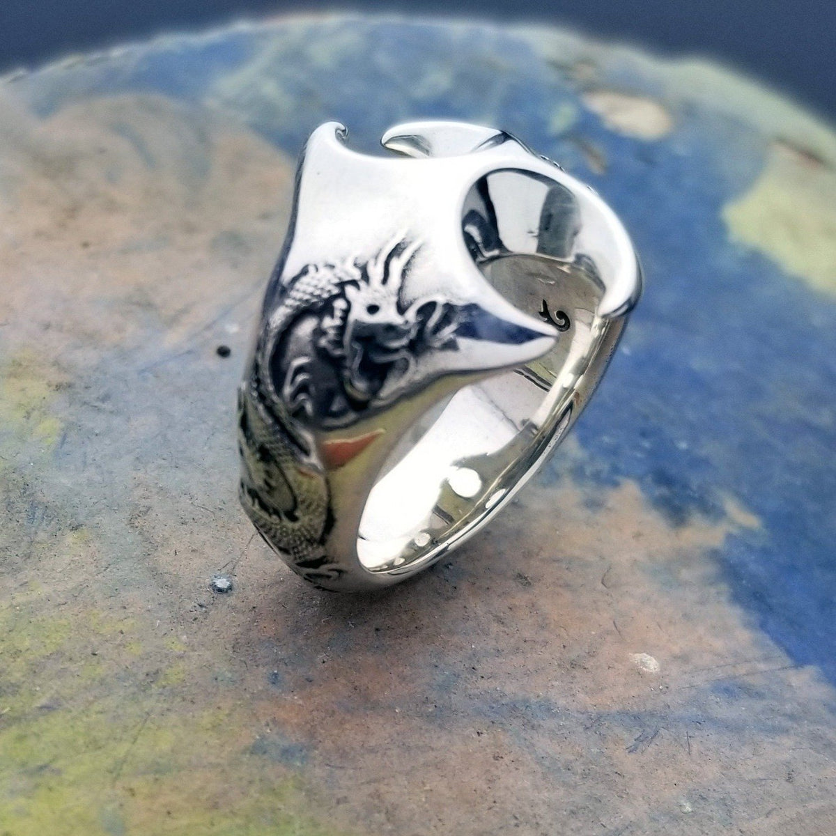 Gorgeous large silver dragon ring