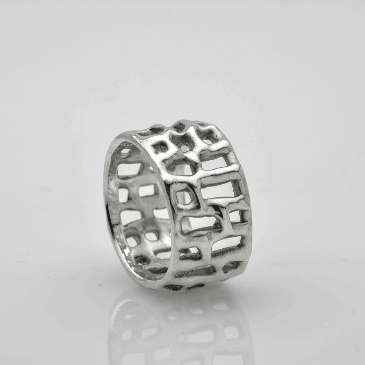 Organic Grid: A Sterling Silver Ring That&#39;s a Wearable Work of Art - Nine Amulets 