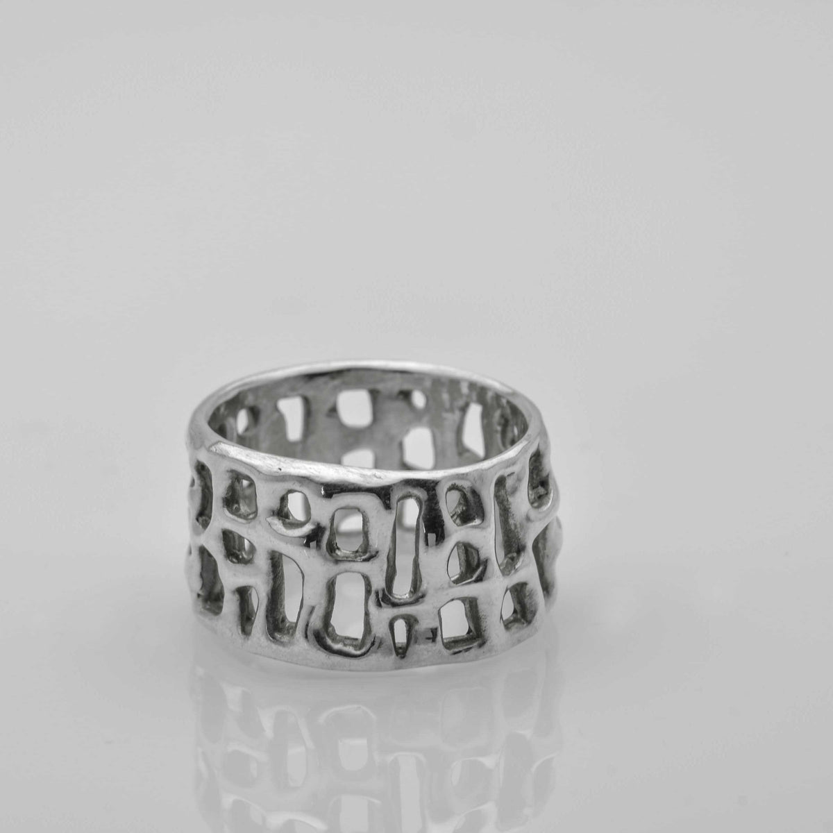 Organic Grid: A Sterling Silver Ring That&#39;s a Wearable Work of Art - Nine Amulets 
