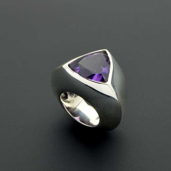 Triangular dome amethyst ring