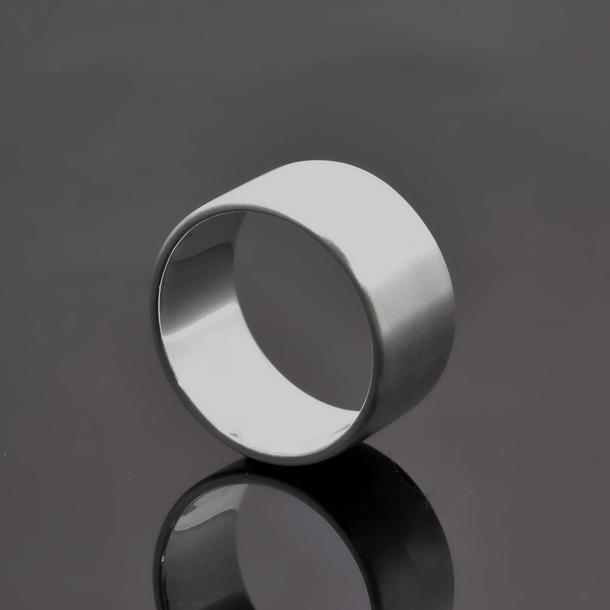 Largo Ring un anillo de plata ancho de tirador recto plano