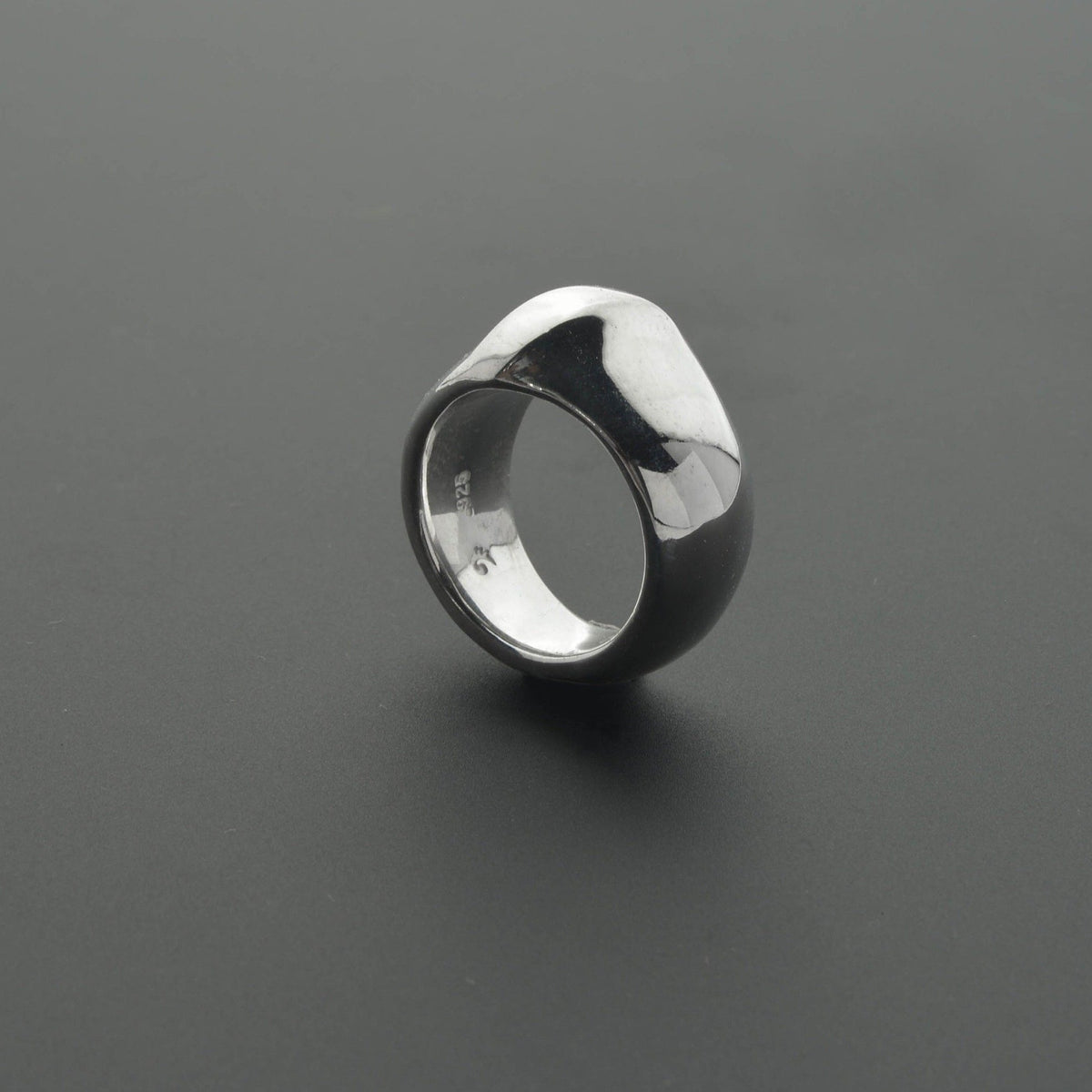 Elegant silver love ring