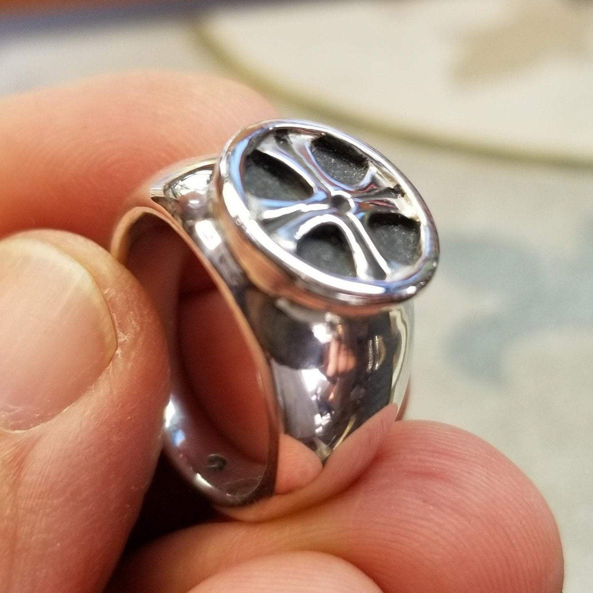 Signet ring with a cross in silver
