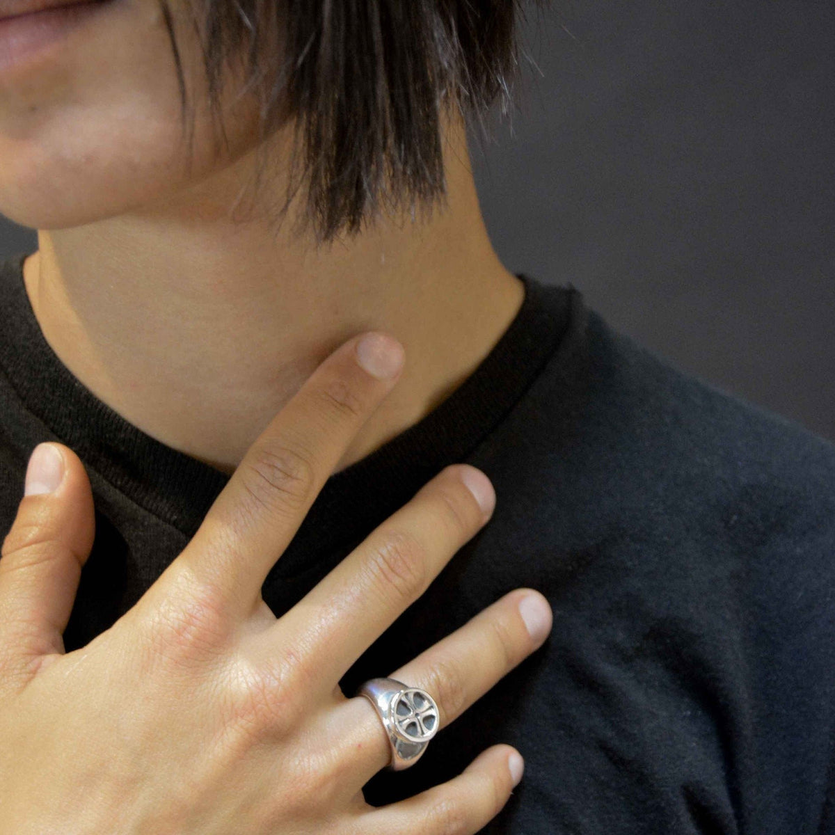 Maltese cross ring in silver