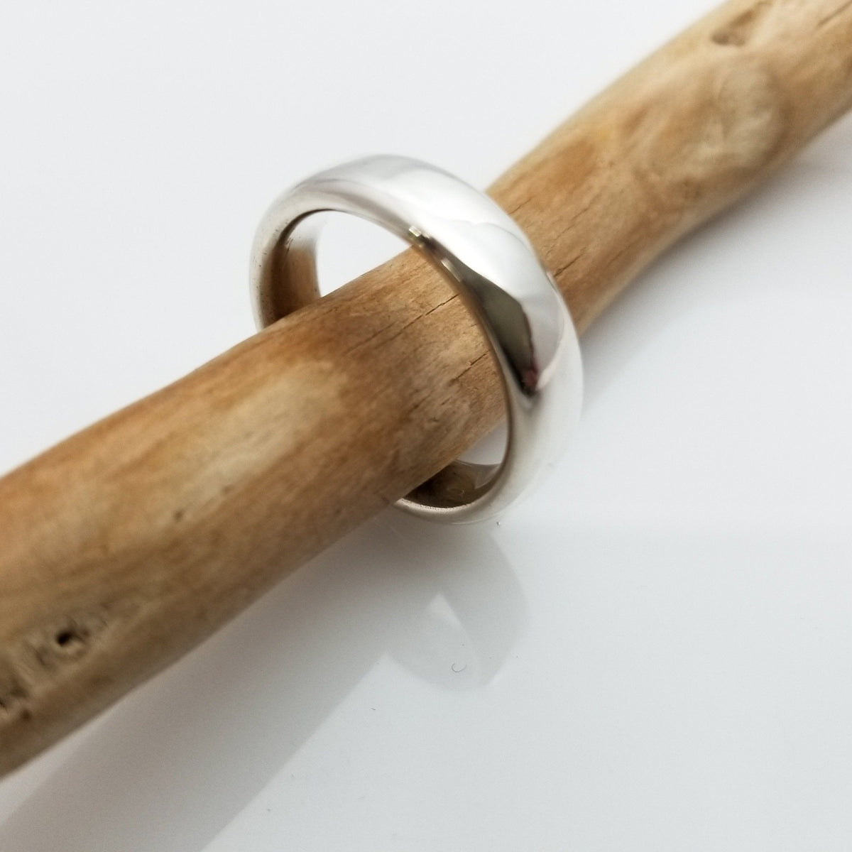 smooth and fat silver band