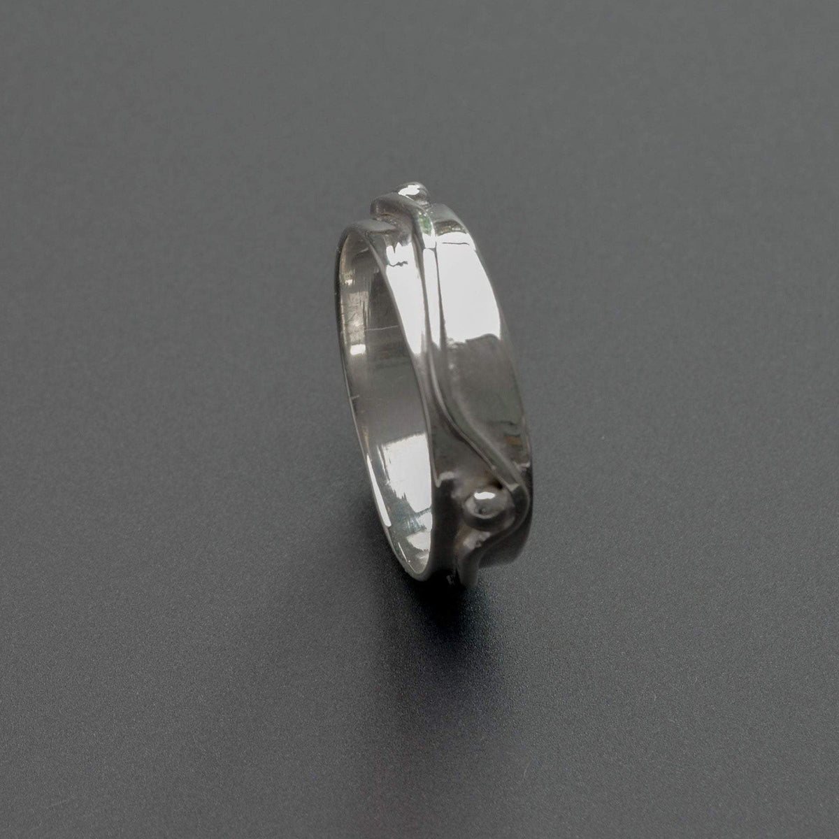 unique design peace ring