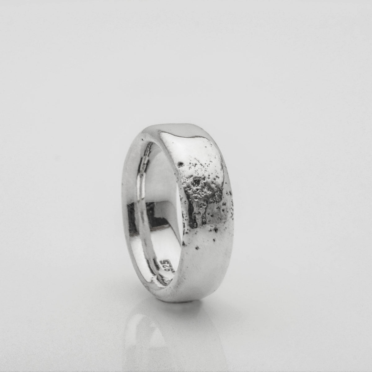 Solid and fat sterling silver Old Moon Ring - Nine Amulets 