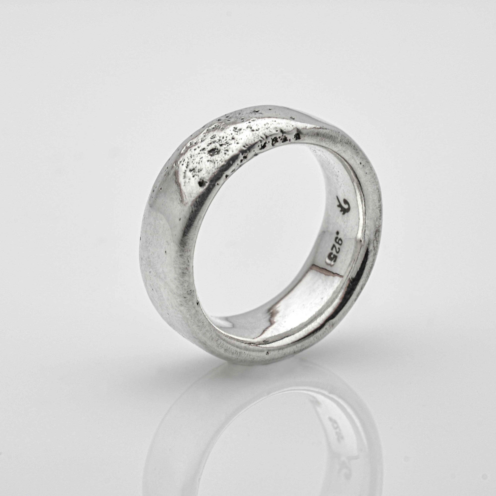 Solid and fat sterling silver Old Moon Ring - Nine Amulets 